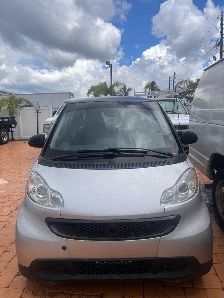 2013 smart fortwo pure's photo