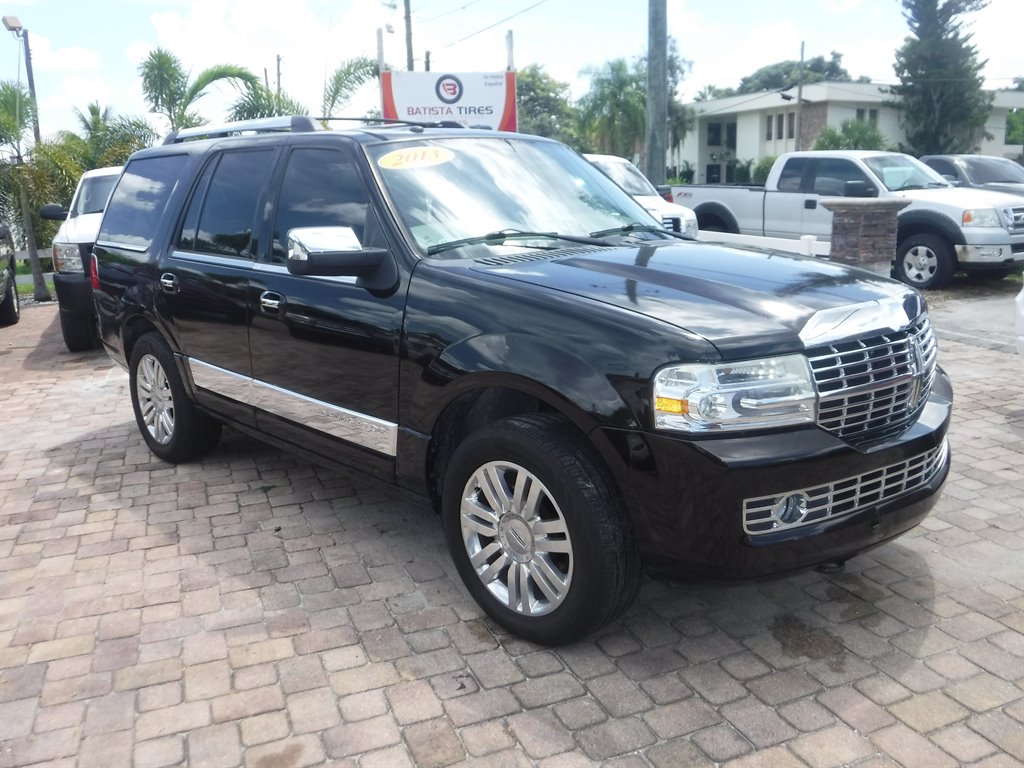 2013 Lincoln Navigator Base
